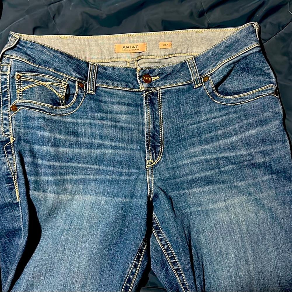 Ariat 34R jeans 
Perfect Rise Arrow Boot cut